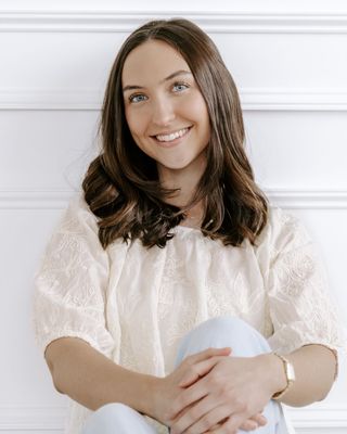 Photo of Elora Wales, Registered Psychotherapist (Qualifying), MEd, RP(Q)