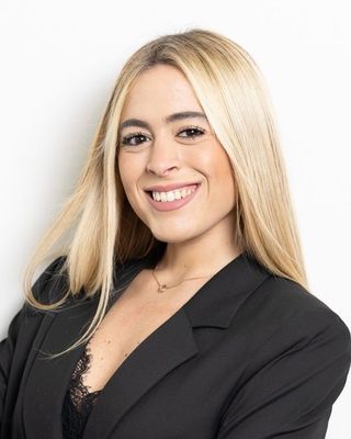 Photo of Jasmine De Gregorio, Psychologist, MSc, FSP