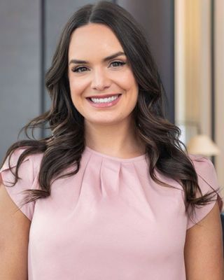 Photo of Dr. Alexandra Hamlyn, Psychiatrist, PHMNP