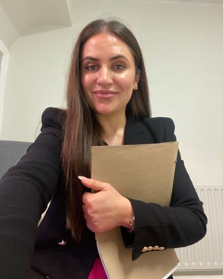 Photo of Sue Zalli, Psychotherapist, Pre-Accredited Member IACP