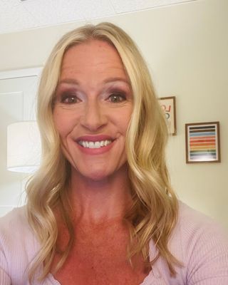 Photo of Lesley Moore, Licensed Professional Counselor, LPC