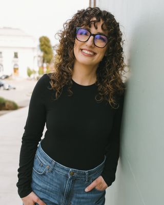 Photo of Andrea Archambault - Andrea Archambault | ADHD + Couples Therapist, Marriage & Family Therapist Associate, LMFTA, MA, INHC