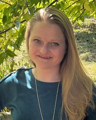 Photo of Maggie Slavich, Psychologist, PsyD