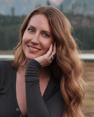 Photo of Shauna Burns-Thomson, Counsellor, MSc, RCC, CHyp