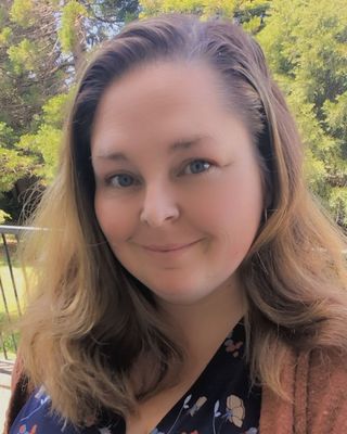 Photo of Pennie Lee, Marriage & Family Therapist Associate, AMFT, APCC
