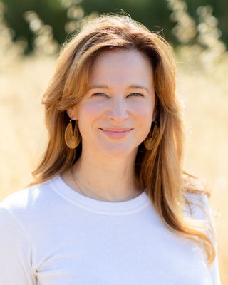 Photo of Sarah Newell, Marriage & Family Therapist Associate in San Francisco, CA
