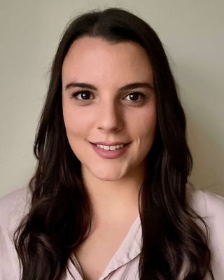 Photo of Alissa Papadopolous, Registered Psychotherapist (Qualifying) in Central Toronto, Toronto, ON