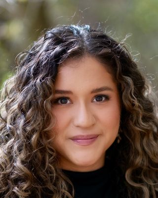 Photo of Laura Luna, Psychiatric Nurse Practitioner, MSN, PMHNP
