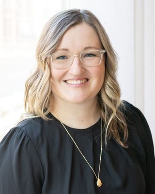 Photo of Leah Beech - Leah Beech - Couples and Trauma Therapist, Psychologist, MSc, RPsych