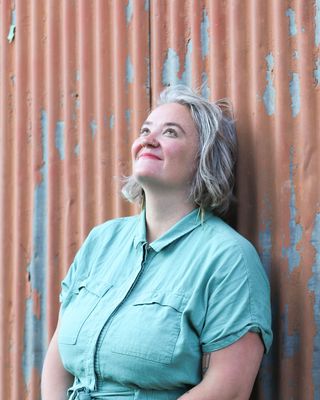 Photo of Angharad Hollingworth, Marriage & Family Therapist