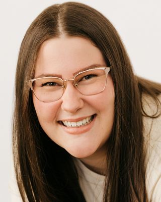 Photo of Kat Poteete, Pre-Licensed Professional, MSW, SWLC