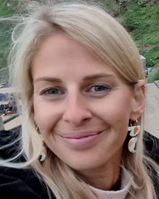 Photo of Domonique Bracken, Counsellor, MA, MBACP
