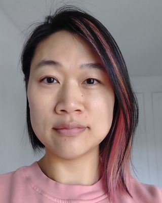 Photo of Jen Mak, Counsellor, MSc, MBACP Accred