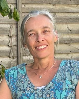 Photo of Gayle Creasey, Psychotherapist, MA, MUKCP