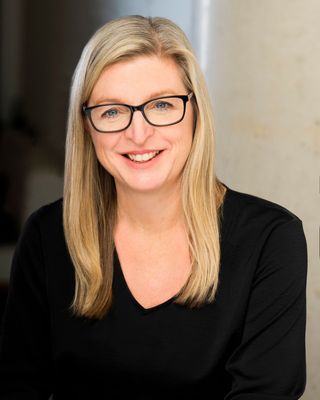 Photo of Adrienne Pringle, Registered Psychotherapist, MMT, RP, MTA