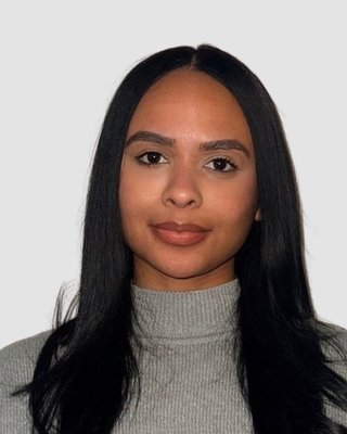 Photo of Claralys Gonzalez, Clinical Social Work/Therapist, LICSW