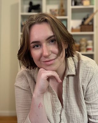 Photo of Cait Ness, Clinical Social Work/Therapist, LGSW