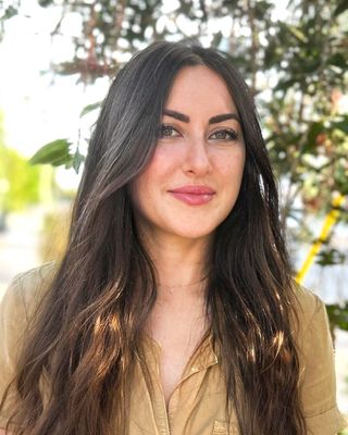 Photo of Jo Farah - Somatic Therapy for Teens & Adults | Joanna Farah, Marriage & Family Therapist Associate, MA, AMFT, APCC