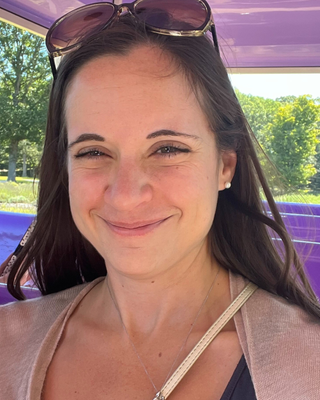 Photo of Erin Vincze, Clinical Social Work/Therapist, MSW, LICSW