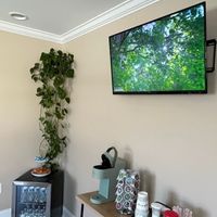 Gallery Photo of Help yourself to beverage or a light snack while you wait or grab one to enjoy in your session. 