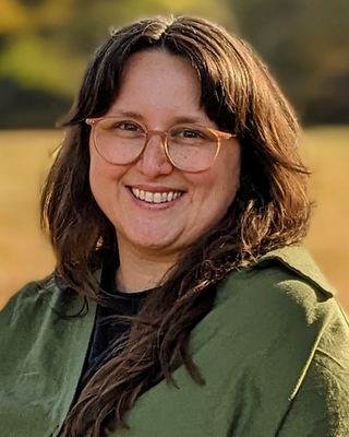 Photo of Jessica Carlisi, Psychotherapist, MA, PACFA