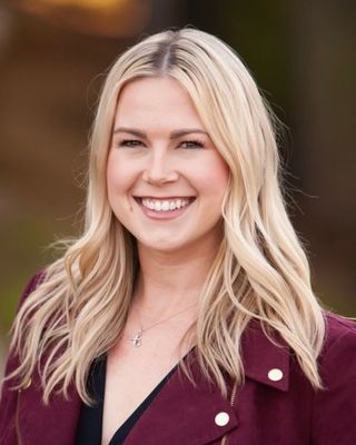 Photo of MacKenzie Dressing - Lifebulb Counseling & Therapy, Marriage & Family Therapist, LMFT