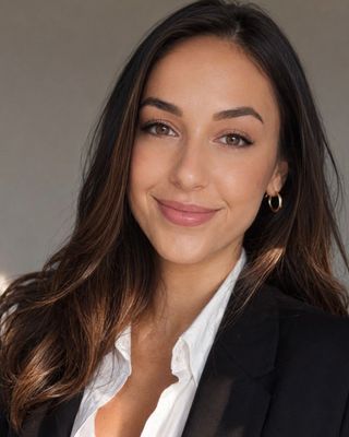 Photo of Hannah Fowler, Pre-Licensed Professional, BS, MBA, MA, LLPC