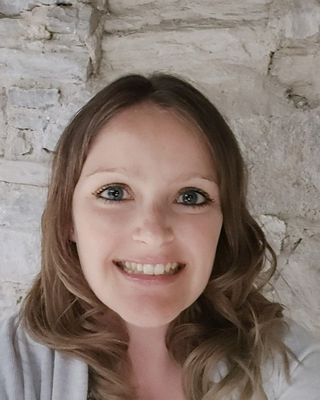 Photo of Lauren Young, Psychotherapist, MSc, MBABCP