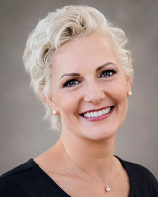 Photo of Janice Hoscan, Marriage & Family Therapist, MA, LMFT