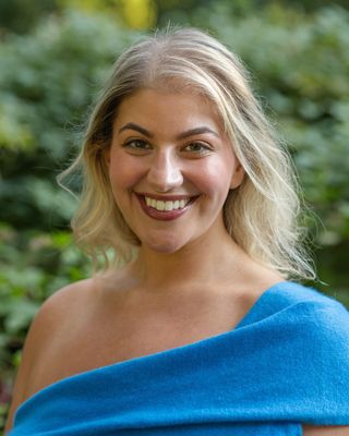 Photo of Lindsay Cohen, Pre-Licensed Professional, MA, LAC, NCC