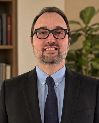 Photo of Dr. Andres Vinuela, Psychiatrist, MD