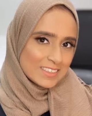 Photo of Kaneez Osman, Psychotherapist, MBACP