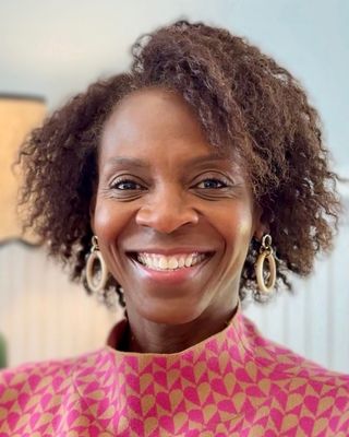 Photo of Avis Strong, Clinical Social Work/Therapist, LCSW, RYT