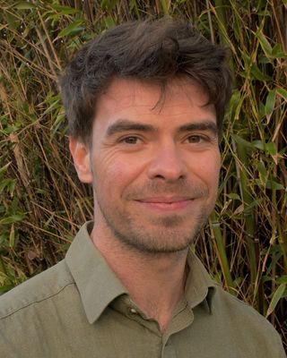 Photo of Dr Elystan Roberts, Psychologist, PsychD, HCPC - Clin. Psych.