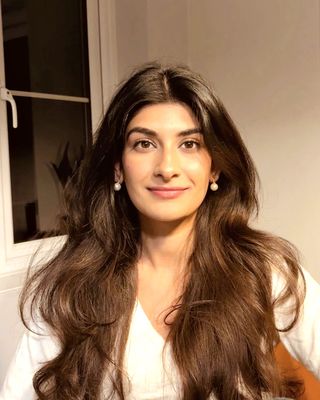 Photo of Eman Shah, Psychotherapist, MSc, MBACP