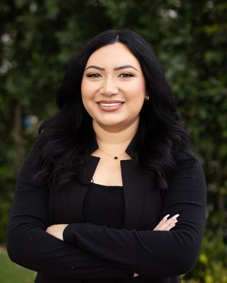 Photo of Paola Leon, Marriage & Family Therapist, LMFT