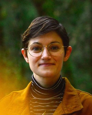 Photo of Chell Oak, Licensed Professional Counselor in Sullivans Gulch, Portland, OR