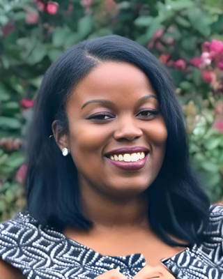 Photo of Lacrisha Holcomb, Counselor, LCMHC