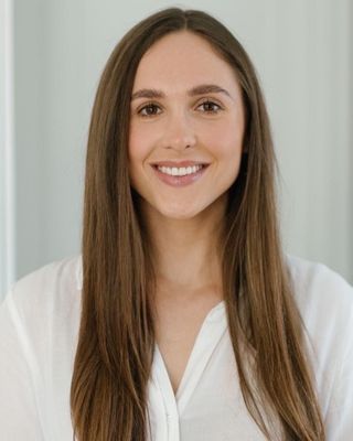 Photo of Bella Yzerman, LLMSW, Clinical Social Work/Therapist
