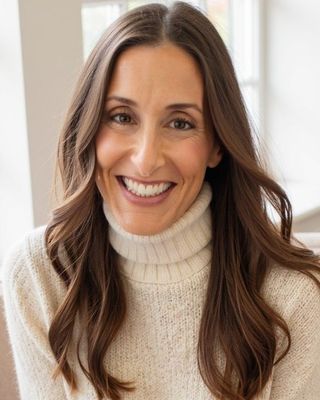 Photo of Nicole Reilly, Marriage & Family Therapist, MD, MA, LMFT