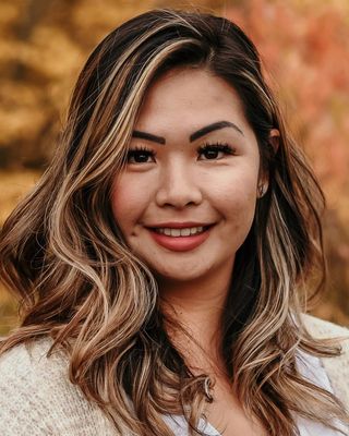Photo of Ria Vardeleon, Pre-Licensed Professional in Edmonton, AB