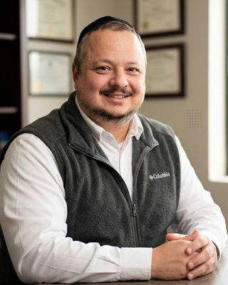 Photo of Elliot Azoulay, Psychiatric Nurse Practitioner, PMHNP