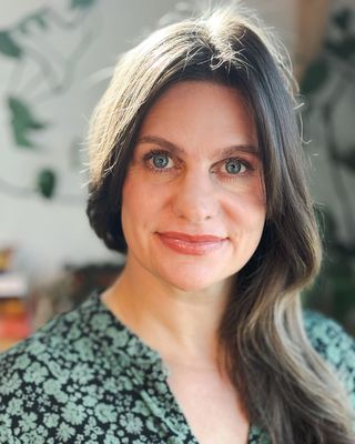 Photo of Lindsay Bong, Licensed Professional Counselor, MA