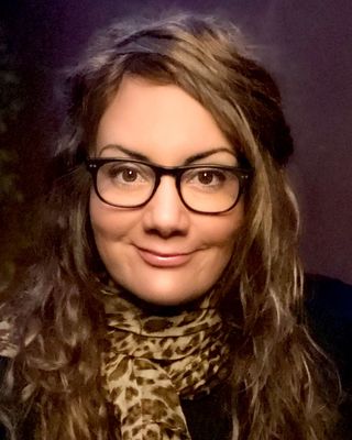 Photo of Dr. Jennifer Coloma, Psychologist, PhD