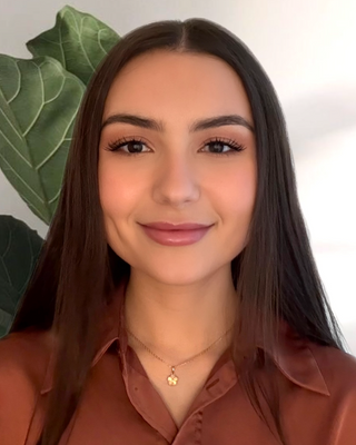 Photo of Farah Alhomoud, Pre-Licensed Professional, BA, MA