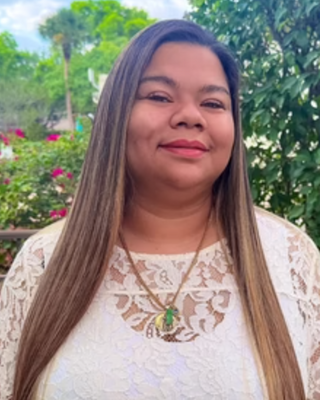 Photo of Nicole Yee Nicholson, Psychologist, LP