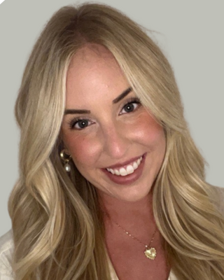 Photo of Lindsey Van Schaik, Pre-Licensed Professional, MA, LAC, NCC