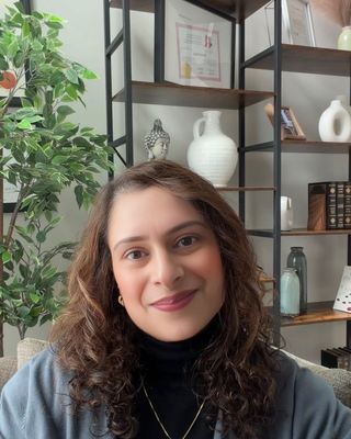 Photo of Zainab Khimji - The Psychotherapy Spot, Registered Psychotherapist, MA, RP, CCC