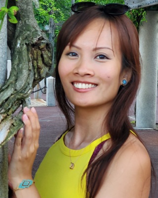 Photo of Trinh Nguyen, Counselor