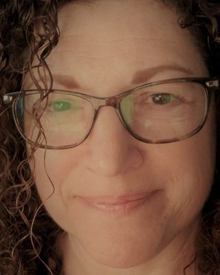 Photo of Lisa A Ferretti, LMSW